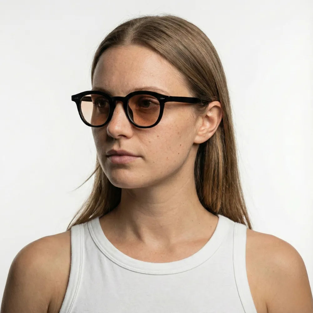Round acetate sunglasses, model portrait — HARO Portofino 7PM