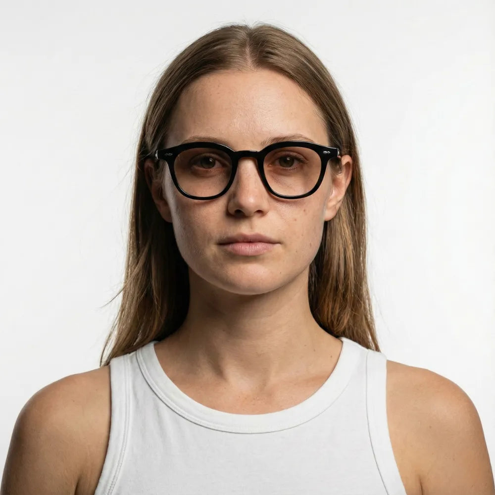 Classic round sunglasses by HARO Eyewear — Portofino 7PM editorial